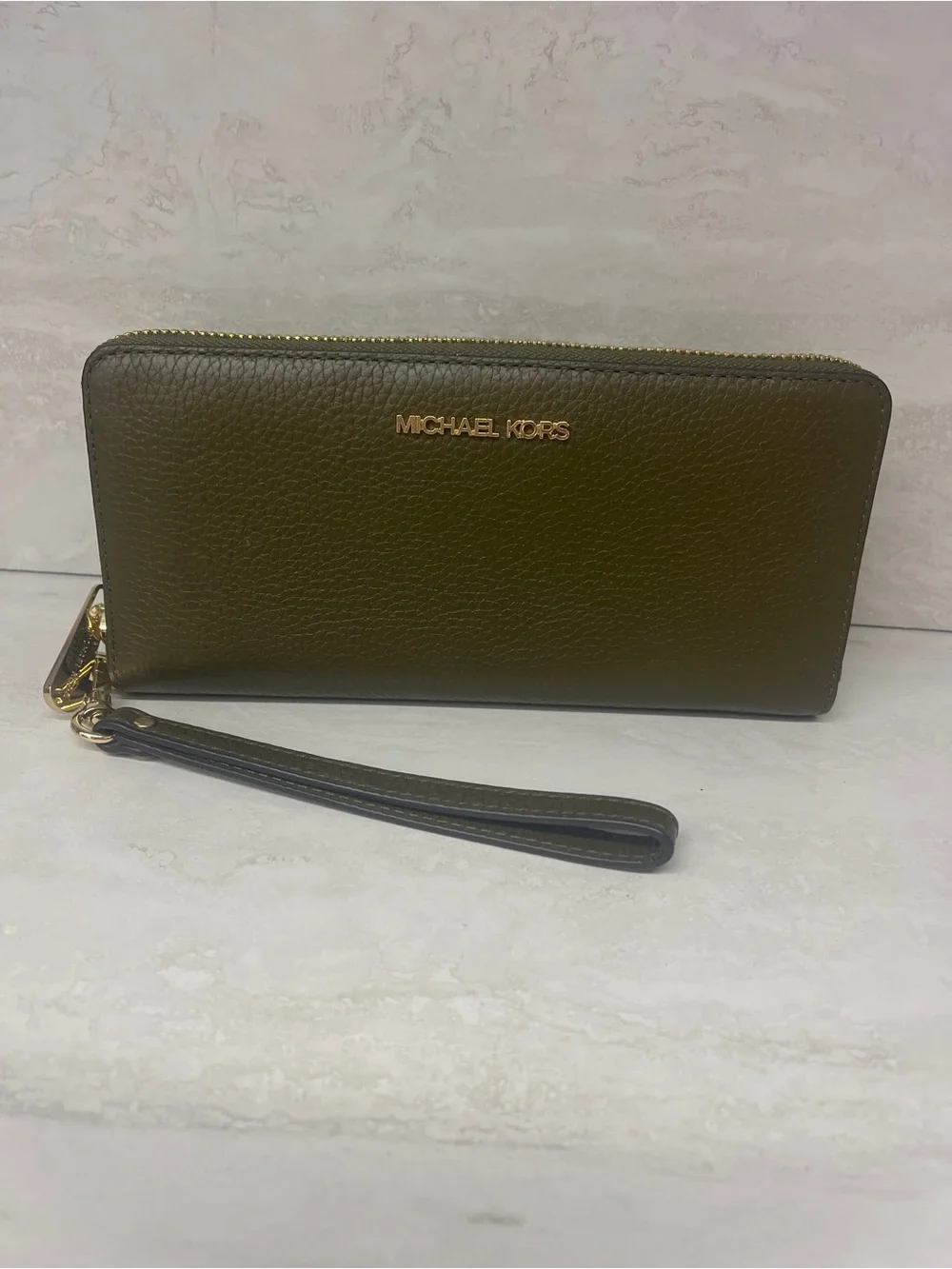 Michael Kors Pebble Leather Continental Wallet/Wristlet Duffle Green
